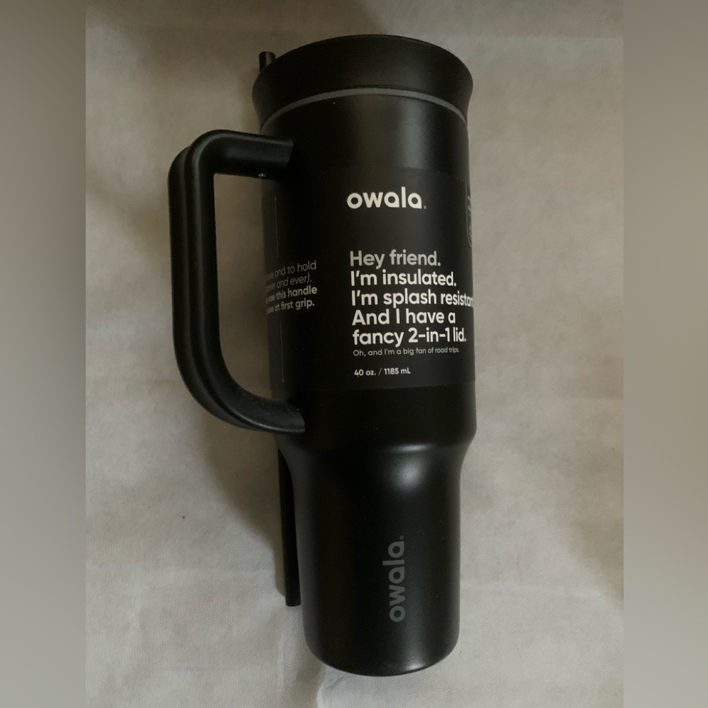 NWT Owala 40 oz Insulated Splash Resistance 2-in-1 Lid with Straw